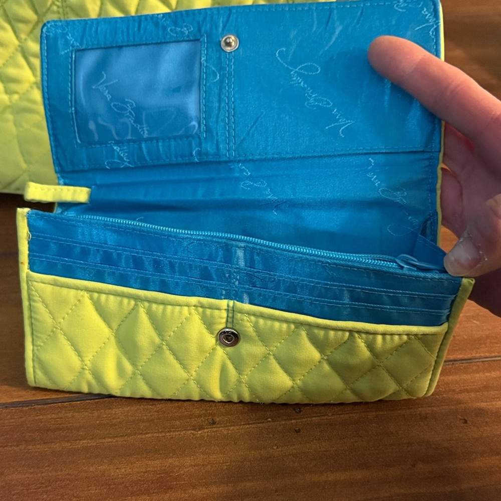 Vera Bradley Quilted Lime Green Shoulder Bag and Wallet - Picture 7 of 11